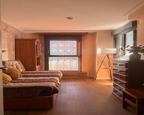 Habitación tranquila y ordenada